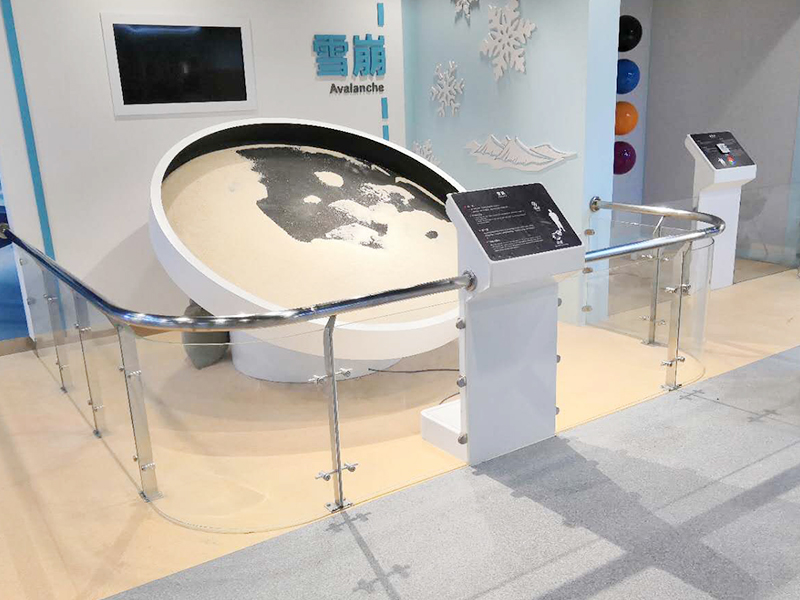 不銹鋼護(hù)欄 不銹鋼護(hù)欄