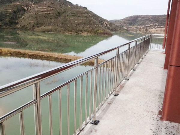 濟南不銹鋼護欄 濟南不銹鋼護欄